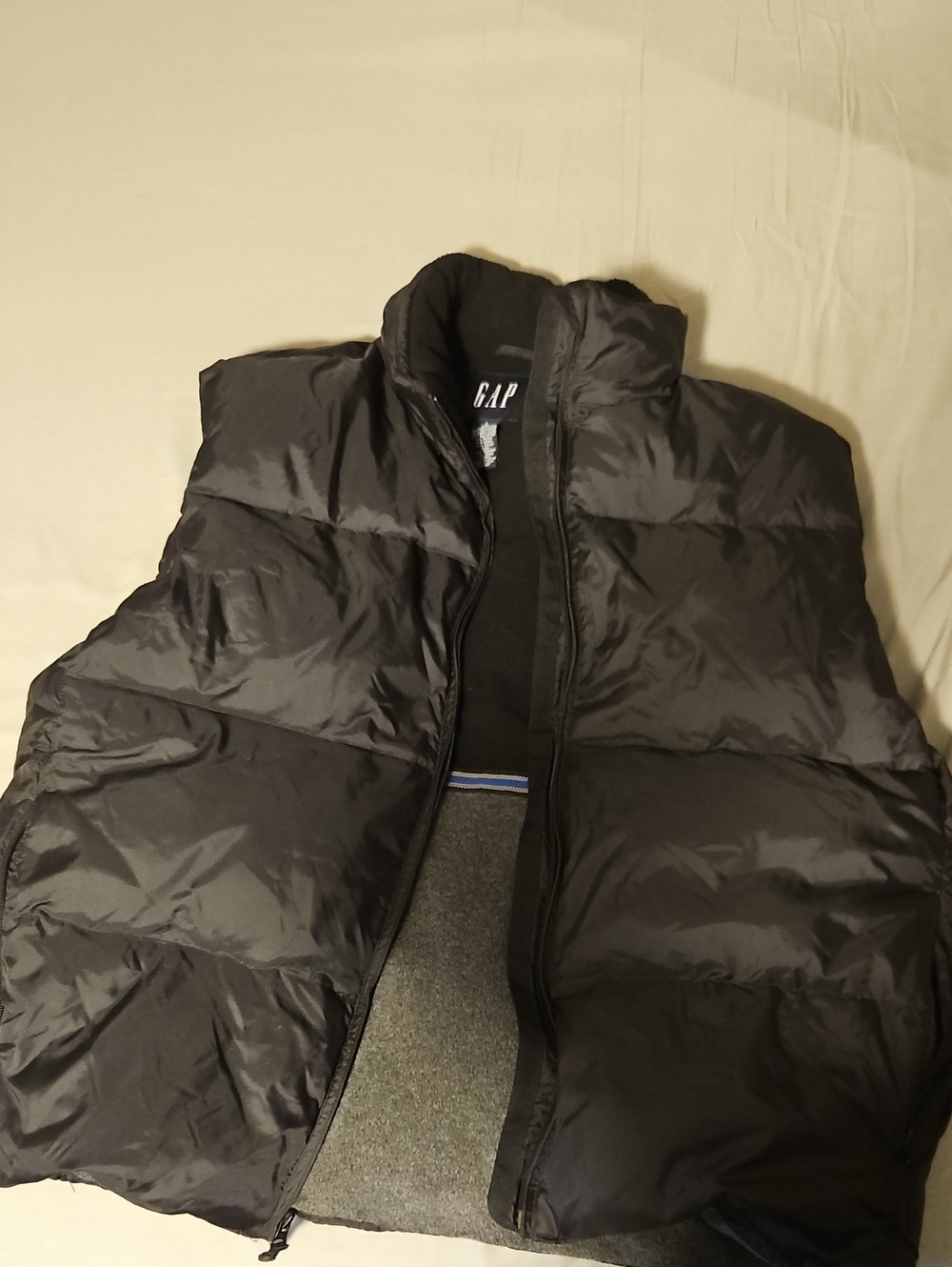 GAP Men's Black Quilted Puffer Vest